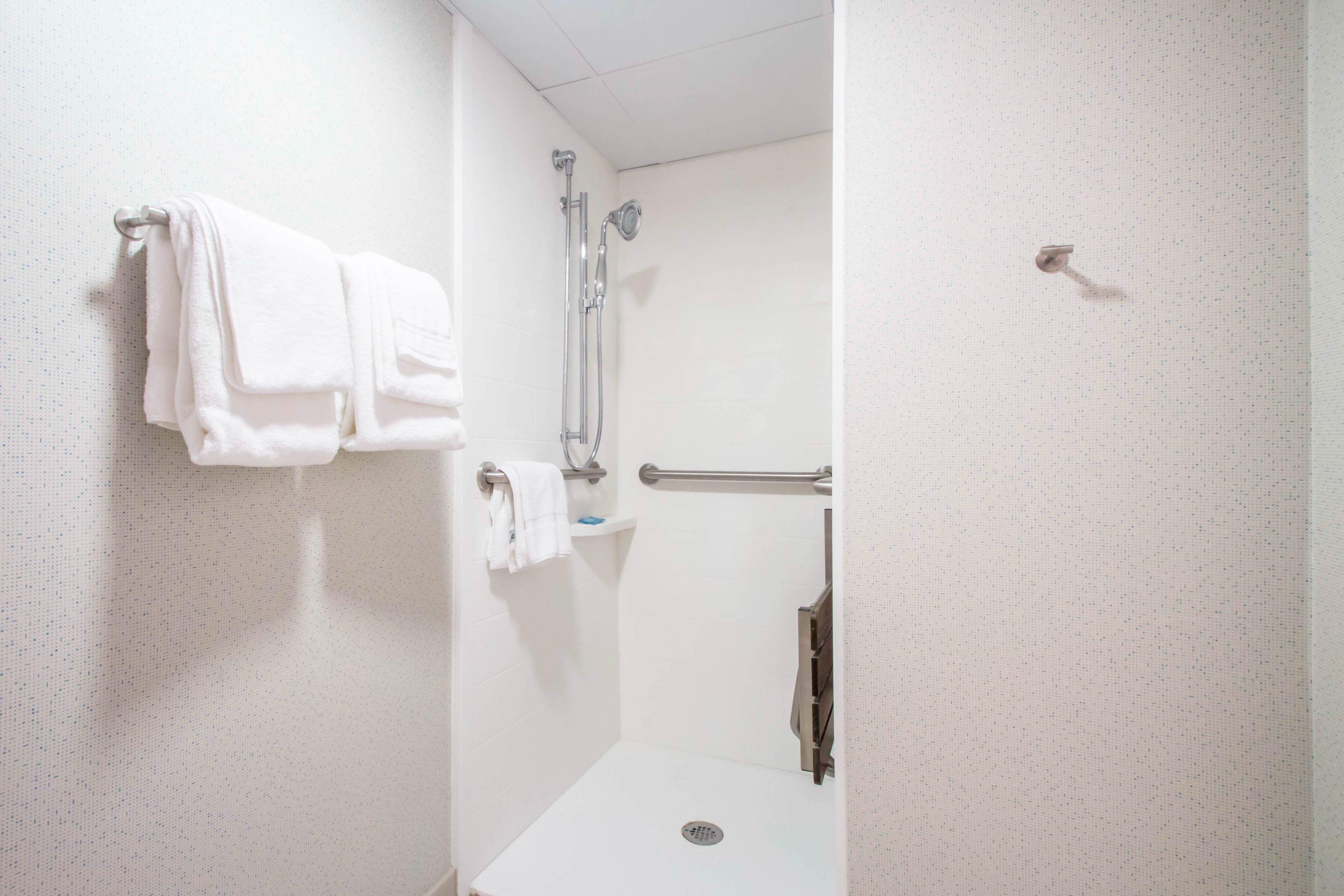 Holiday Inn Express & Suites - Albany Airport - Wolf Road By Ihg Ngoại thất bức ảnh