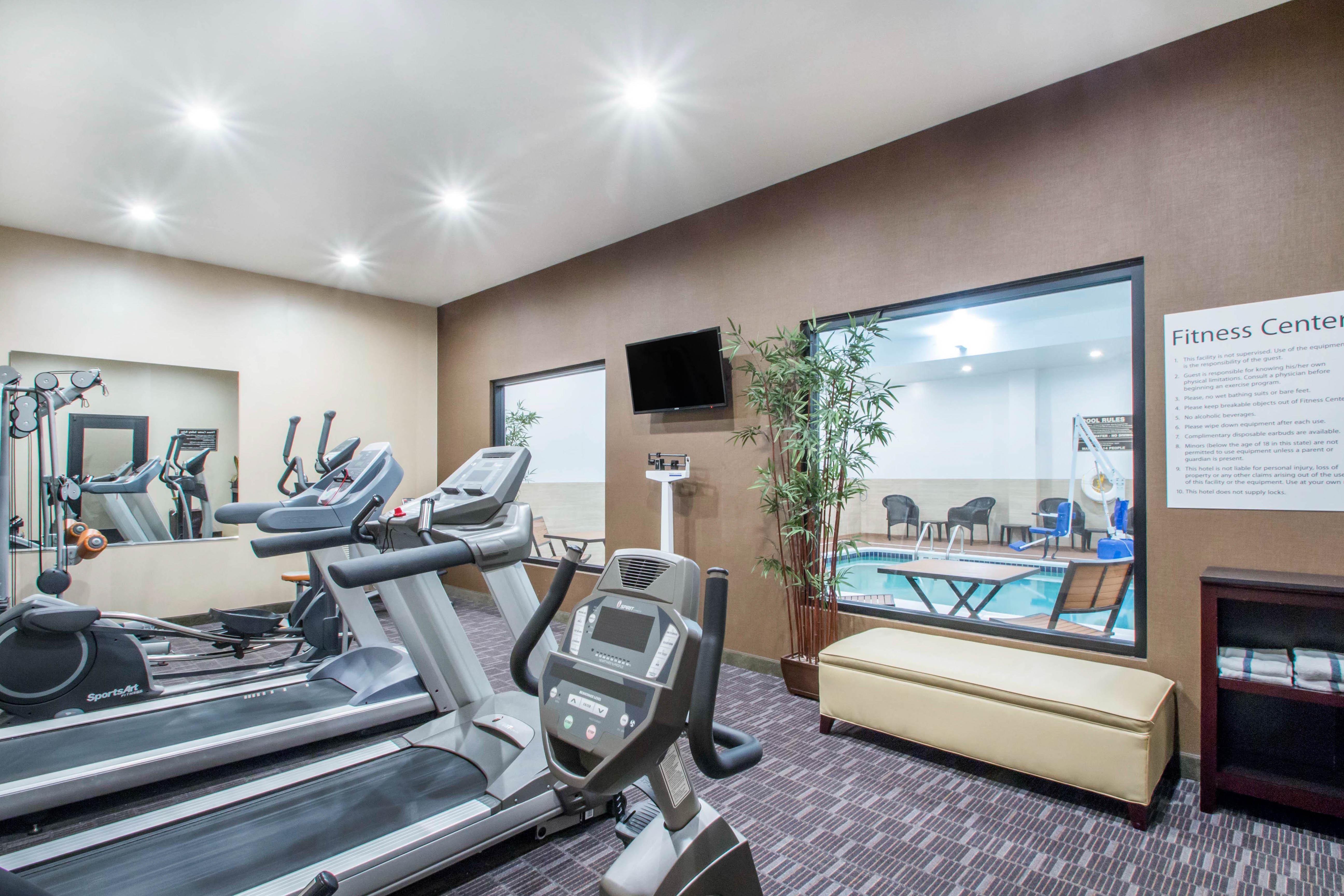 Holiday Inn Express & Suites - Albany Airport - Wolf Road By Ihg Ngoại thất bức ảnh