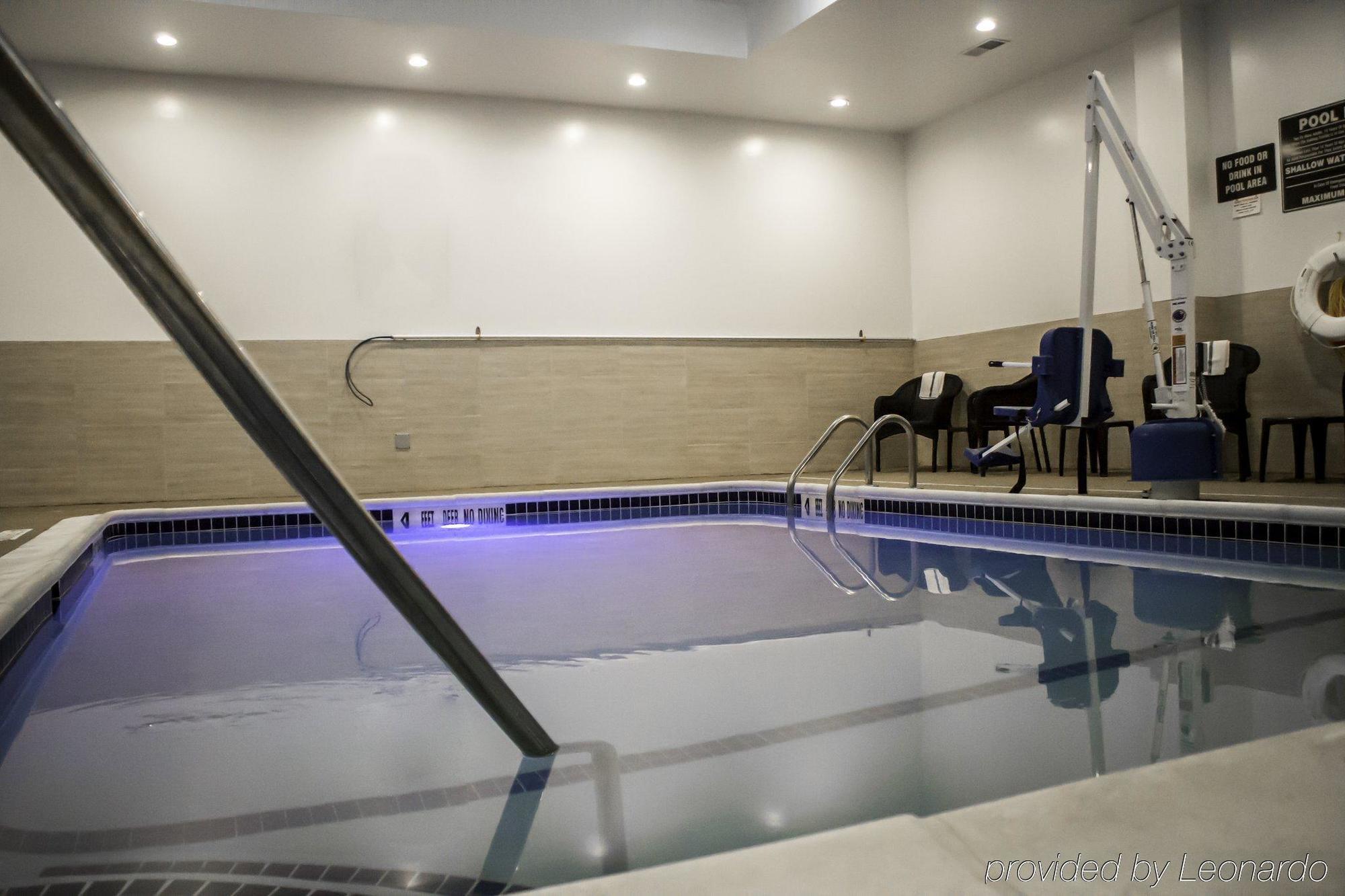 Holiday Inn Express & Suites - Albany Airport - Wolf Road By Ihg Ngoại thất bức ảnh