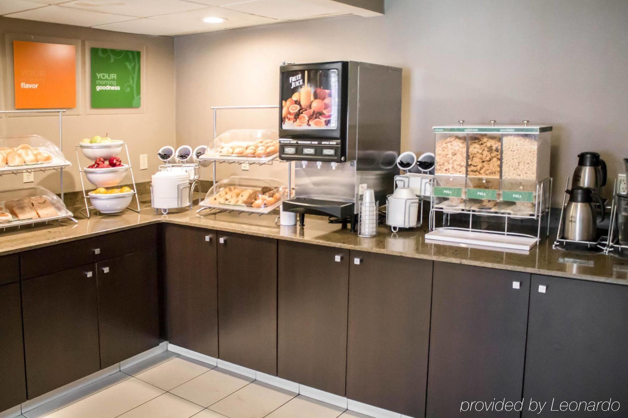 Holiday Inn Express & Suites - Albany Airport - Wolf Road By Ihg Ngoại thất bức ảnh
