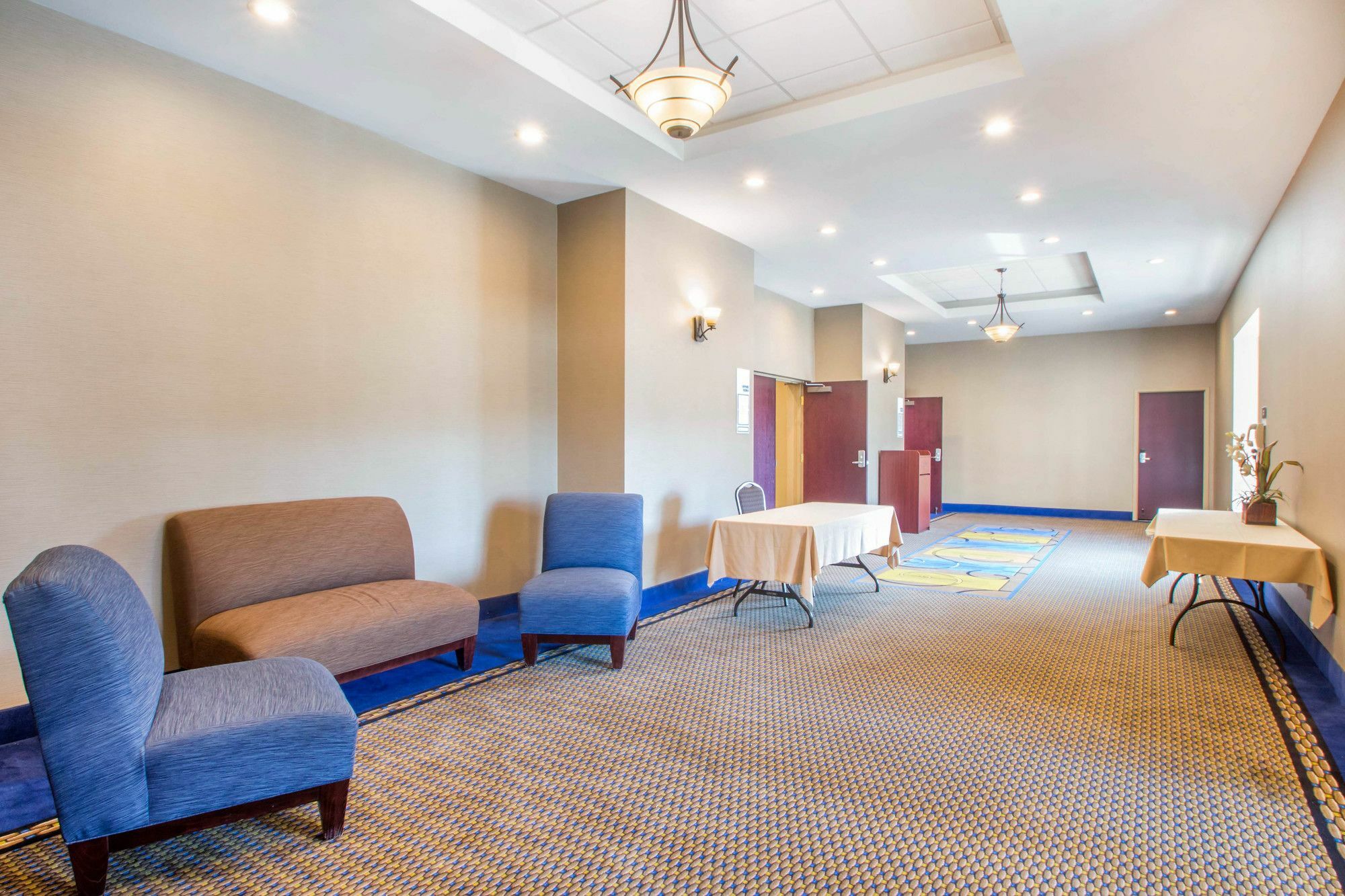 Holiday Inn Express & Suites - Albany Airport - Wolf Road By Ihg Ngoại thất bức ảnh